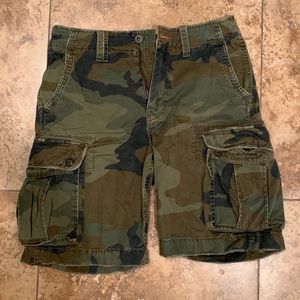 American eagle camo cargo shorts
